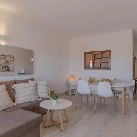 #386 Sea View, Stunning And Unobstructed