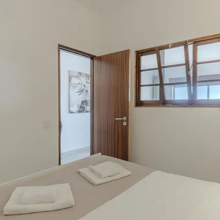 Lägenhet #386 Sea View, Stunning And Unobstructed *